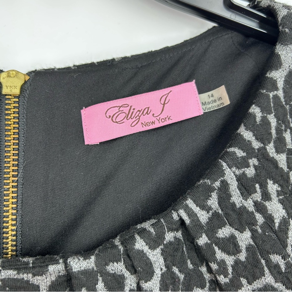 Eliza J Black and Grey Sheath Dress - Picture 6 of 7